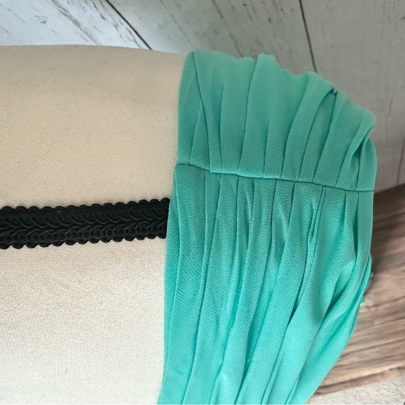 B2 Jasmine Women’s Celebration | Wedding | Prom Sleeveless Dress Size 6 - Picture 5 of 11